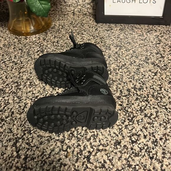 Timberland Kids Black Boots - Picture 5 of 6